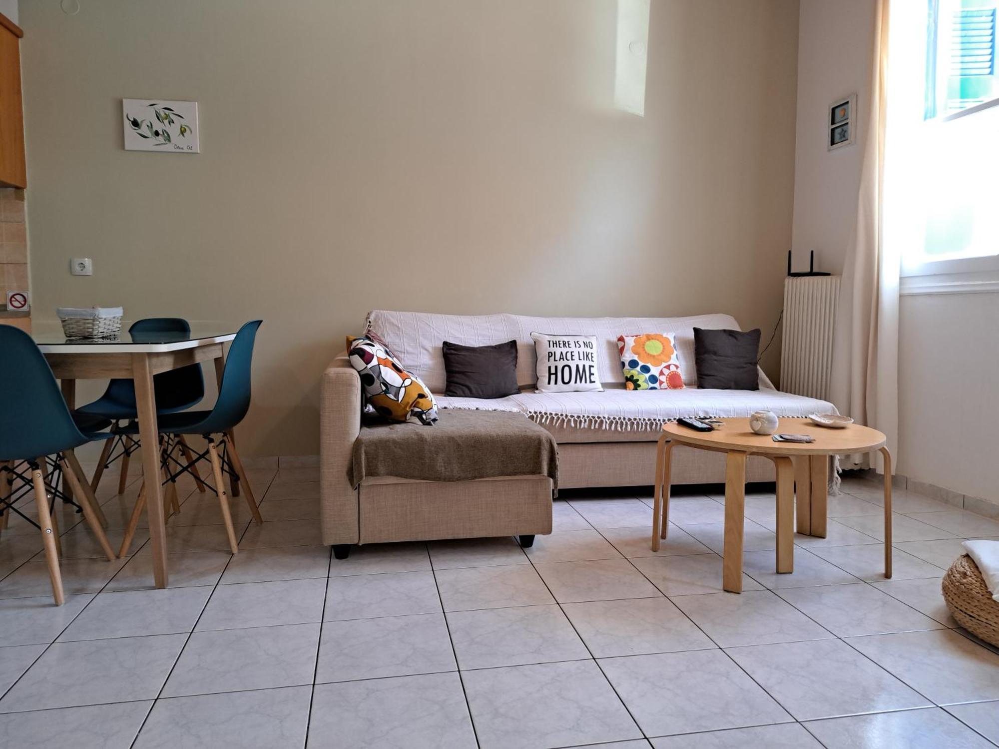 Family Stone Apartment Kyparissia Extérieur photo