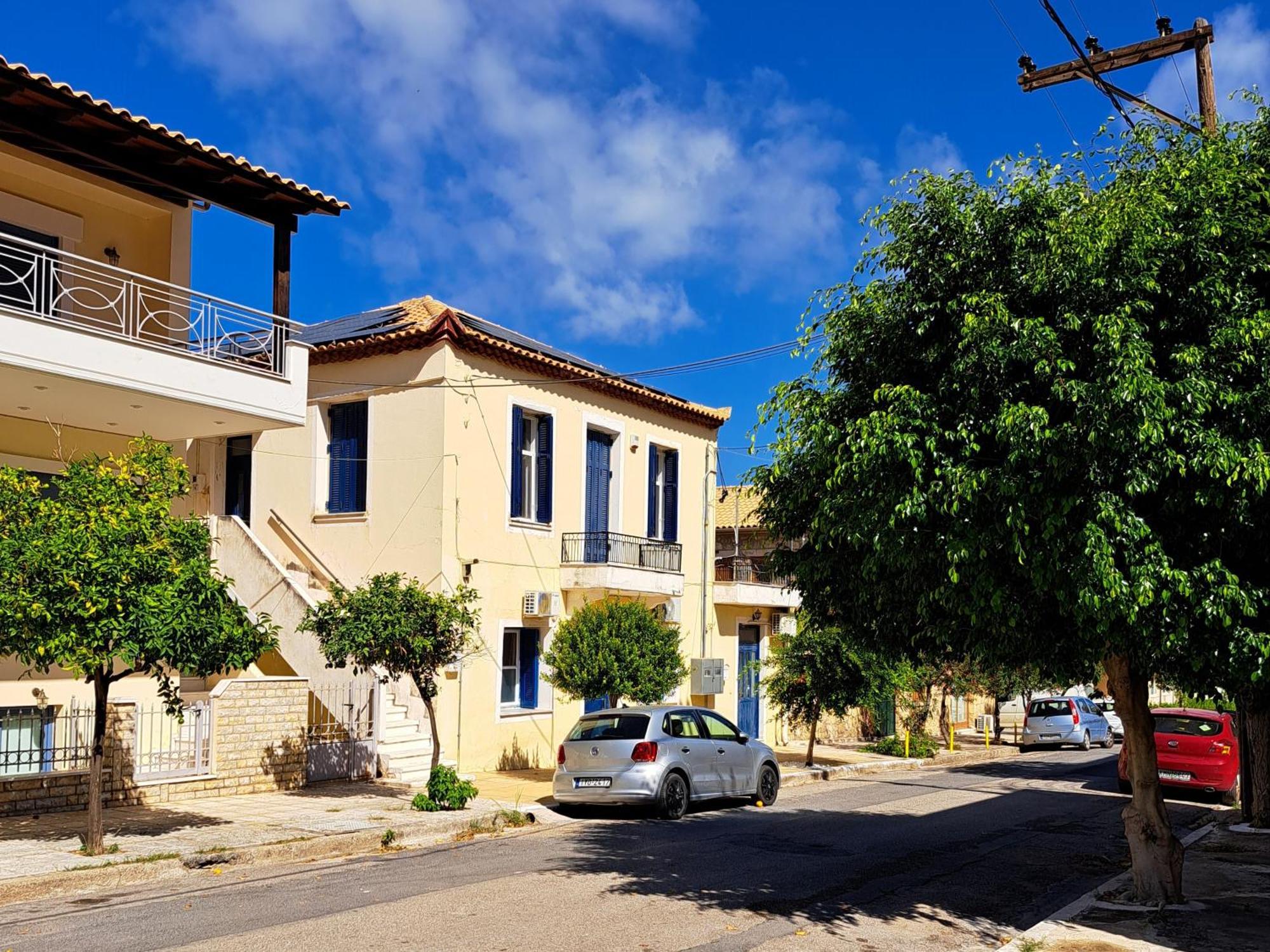Family Stone Apartment Kyparissia Extérieur photo
